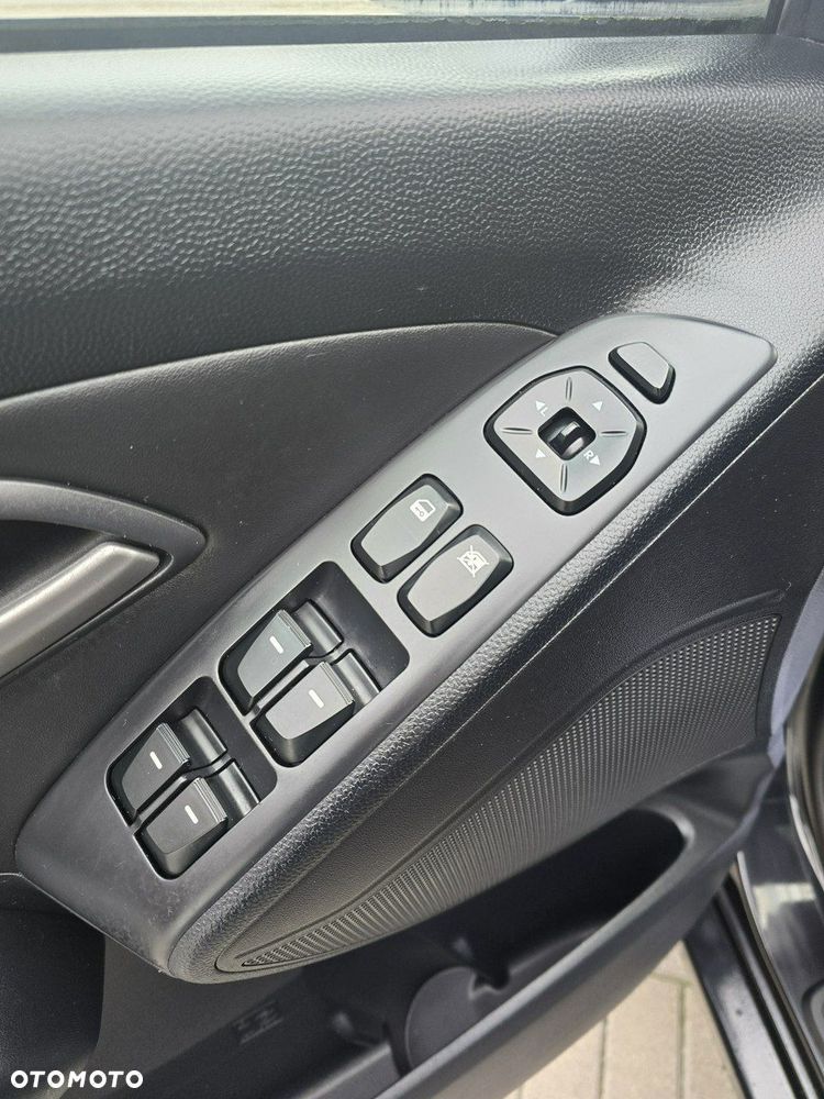 Hyundai ix35 - 14