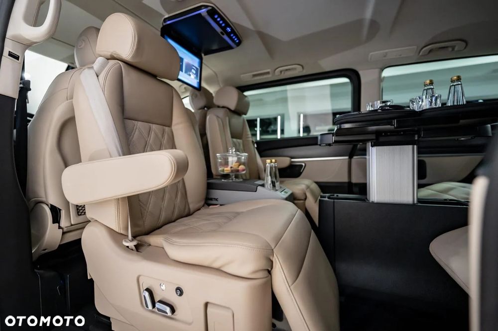 Mercedes-Benz Klasa V 300 d 4-Matic Exclusive 9G-Tronic (d³ugi) - 32