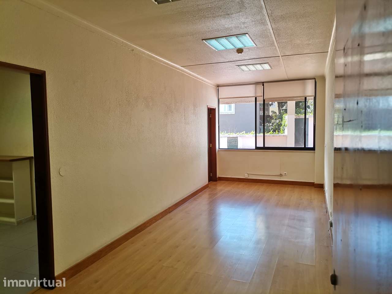 Escritório c/luz natural, próximo Av Liberdade, parqueamento, terraço - Grande imagem: 5/20