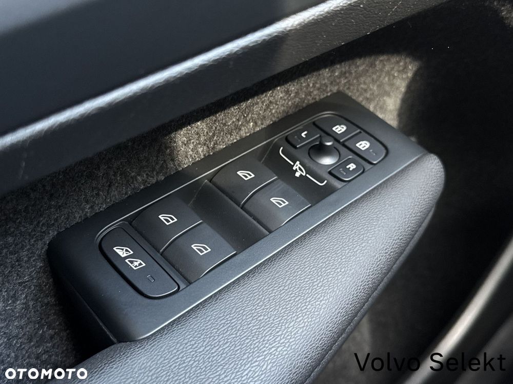 Volvo XC 40 - 18