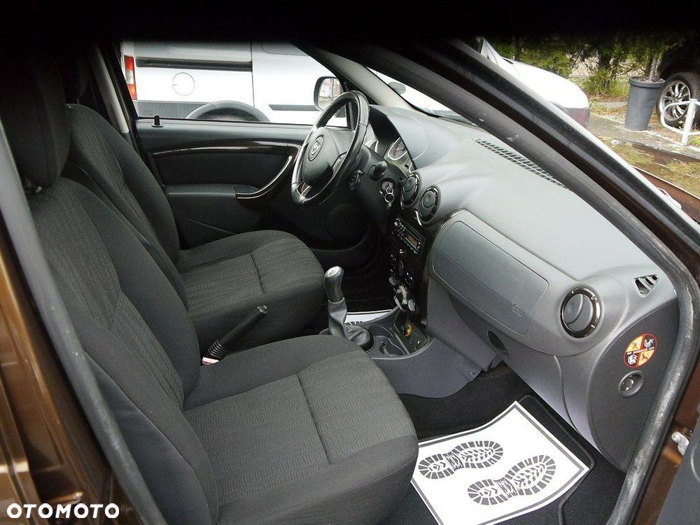 Dacia Duster 1.6 - 23