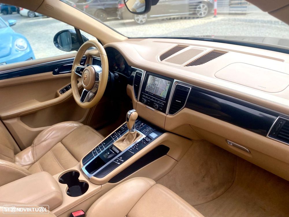 Porsche Macan S - 25
