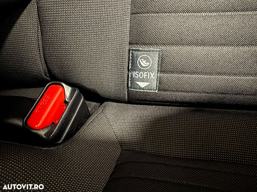 Toyota Auris 1.8 VVT-i Hybrid Automatik Design Edition - 26