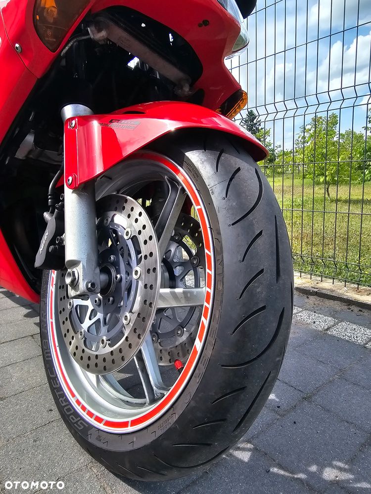 Honda VFR - 11