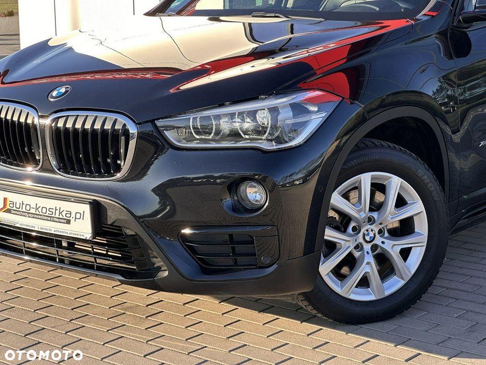 BMW X1 xDrive20i Sport - 4