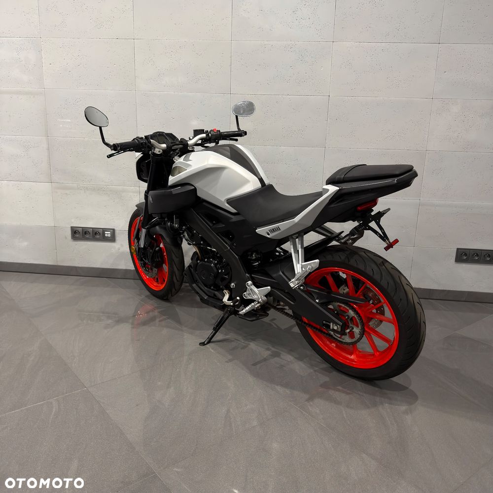 Yamaha MT - 9