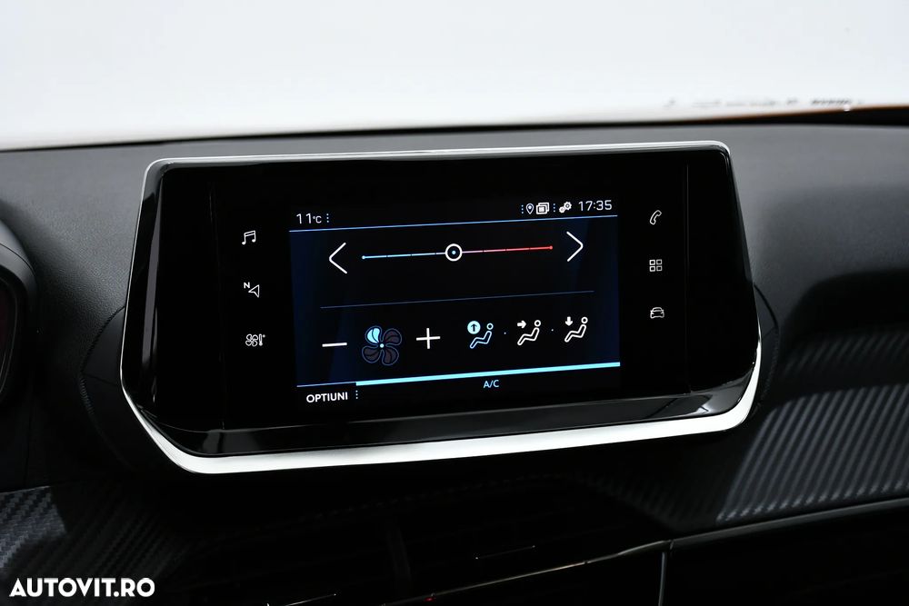 Peugeot 2008 1.2 L PureTech STT EAT8 Allure - 23