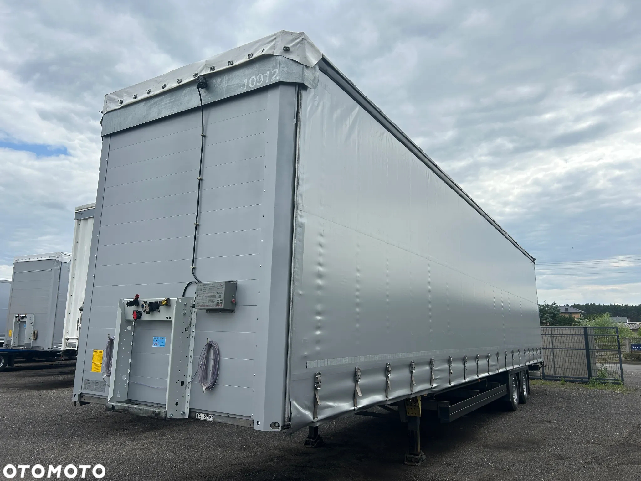 Schmitz Cargobull Mega 2 osie - 2