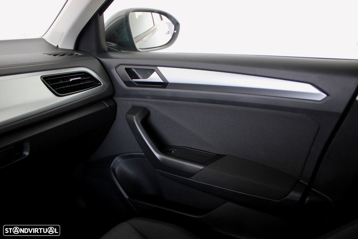 VW T-Roc 1.5 TSI Life DSG - 27