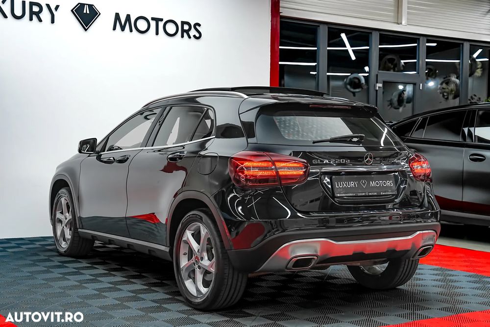Mercedes-Benz GLA 220 d 4MATIC 7G-DCT - 7