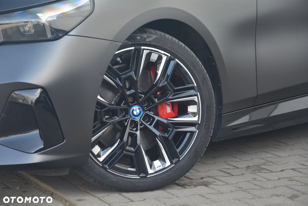 BMW i5 83.9kWh M60 xDrive - 6