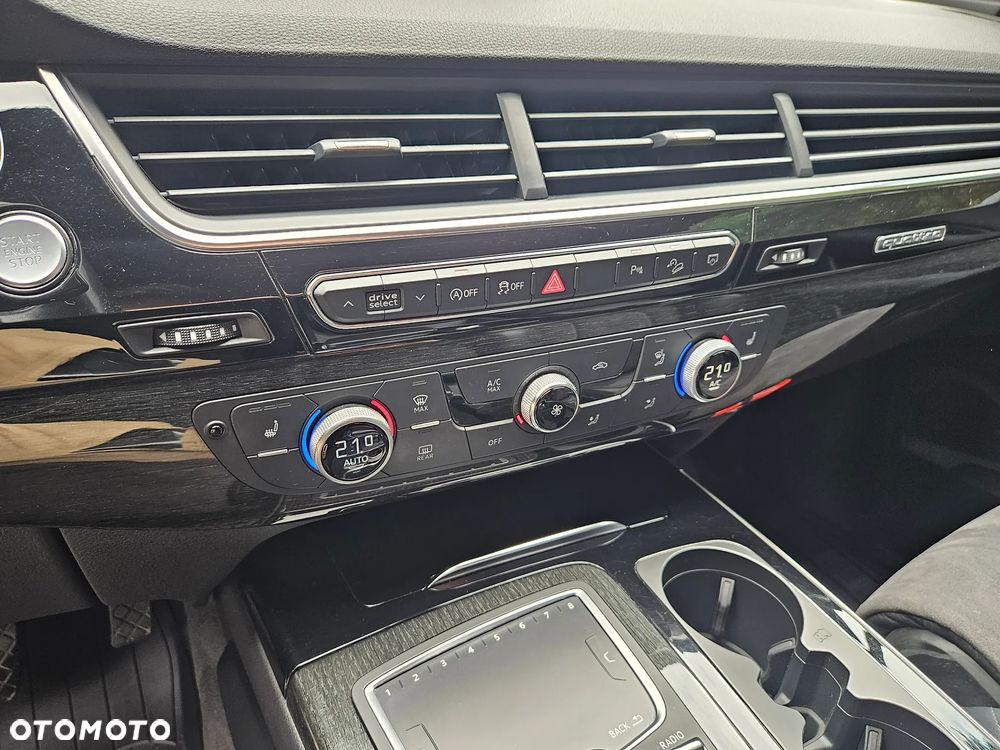 Audi Q7 50 TDI mHEV Quattro Black Edition Tiptr - 33