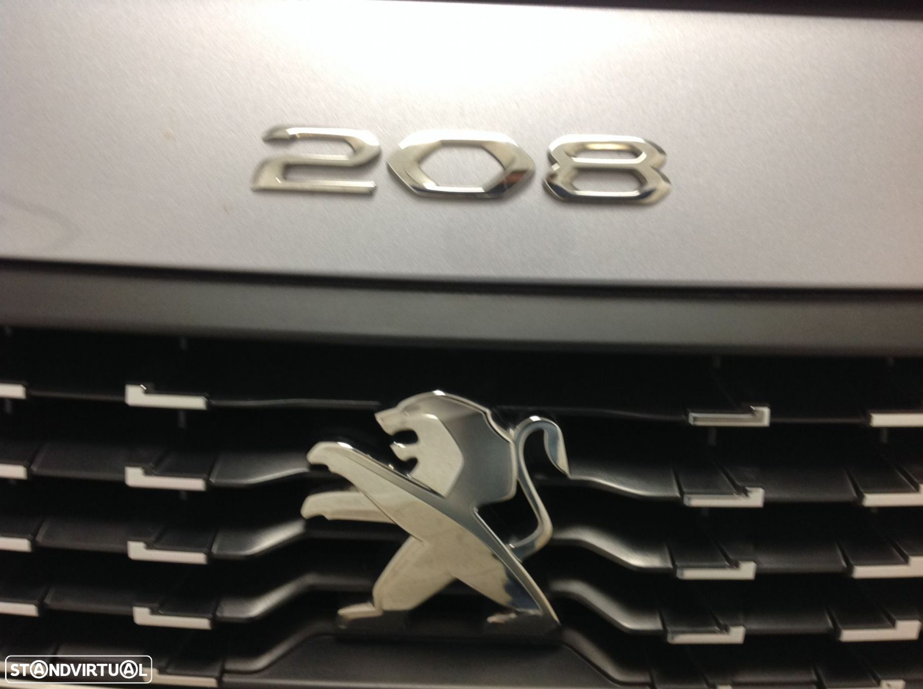 Peugeot 208 1.2 PureTech Allure - 21