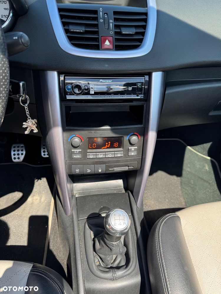 Peugeot 207 CC - 21