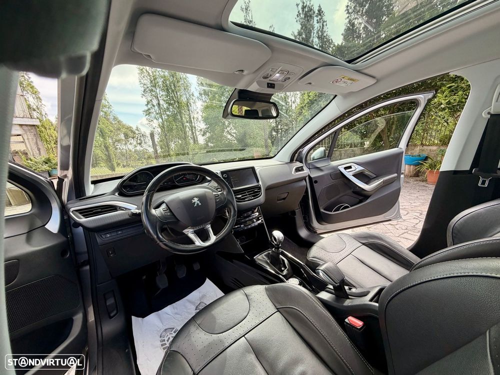 Peugeot 2008 1.2 PureTech Allure Pack - 33