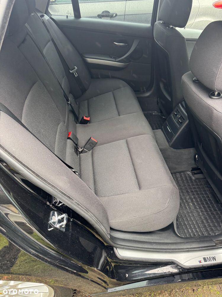 BMW Seria 3 318i - 14