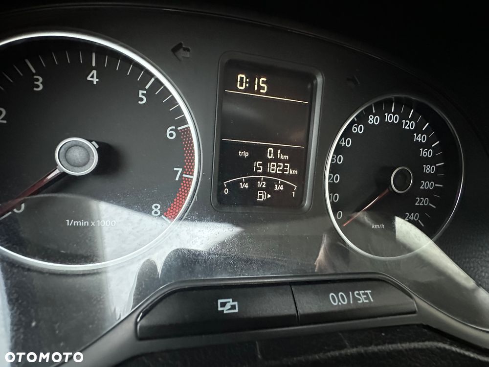 Volkswagen Polo 1.4 16V Trendline - 19