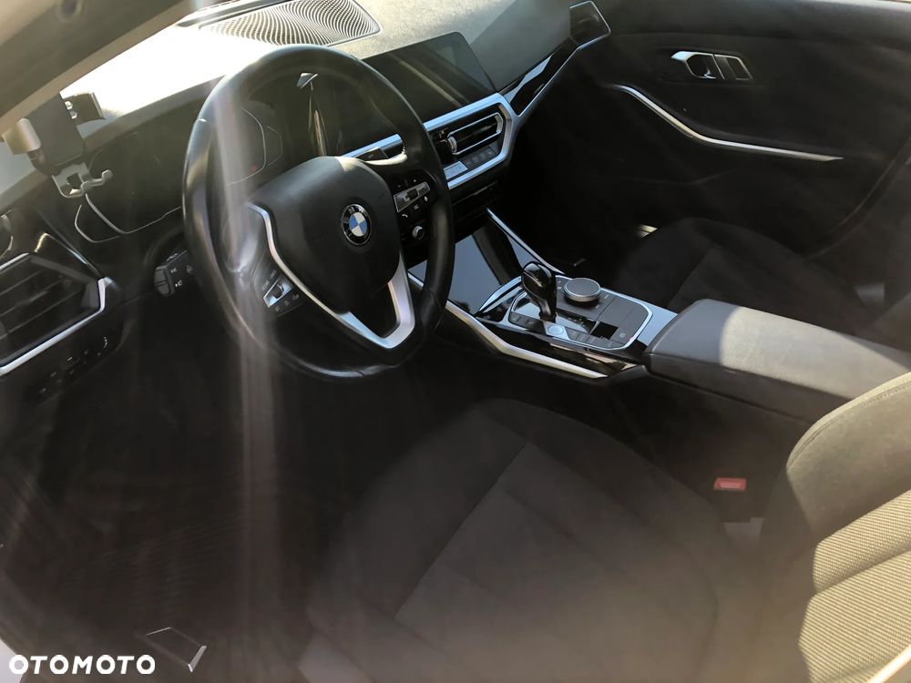 BMW Seria 3 318d Advantage - 10