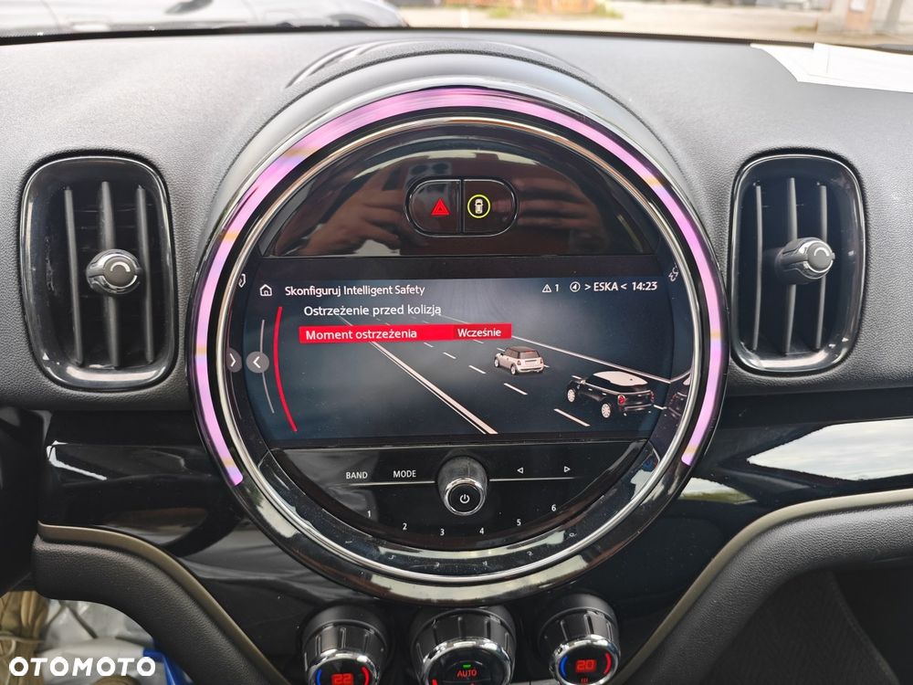 MINI Countryman Cooper All4 Essential Trim - 30