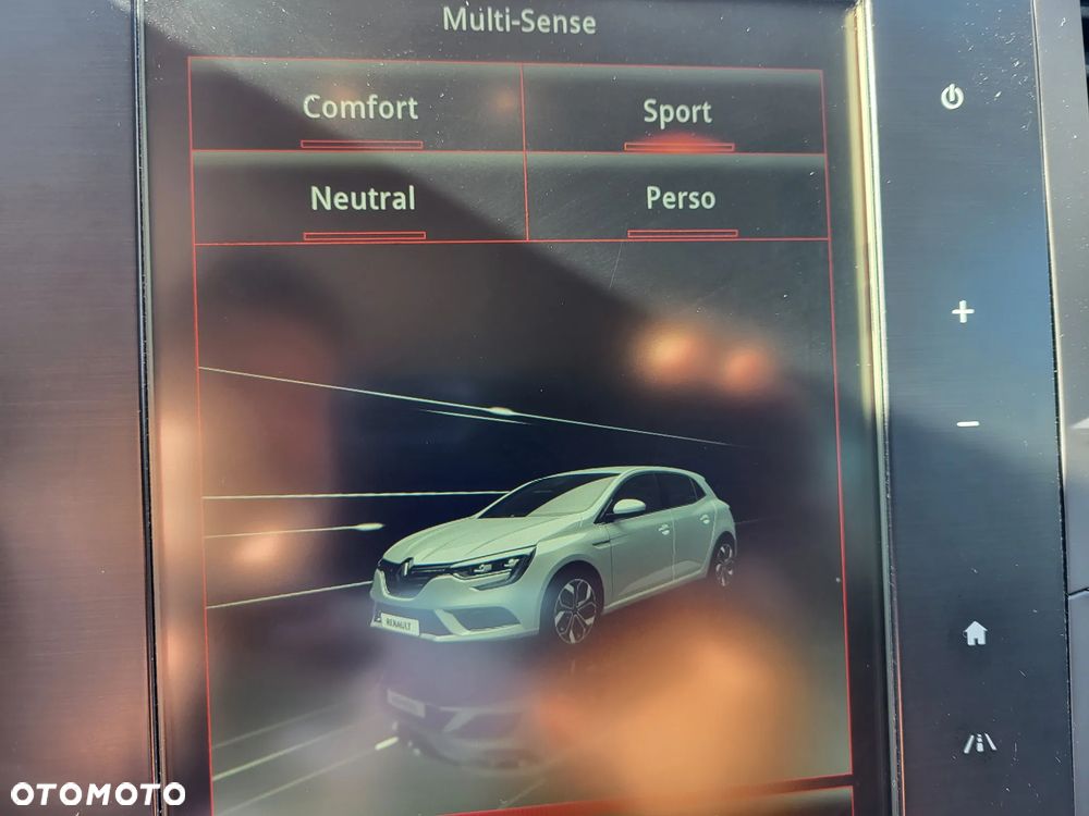 Renault Megane ENERGY TCe 205 EDC GT - 37