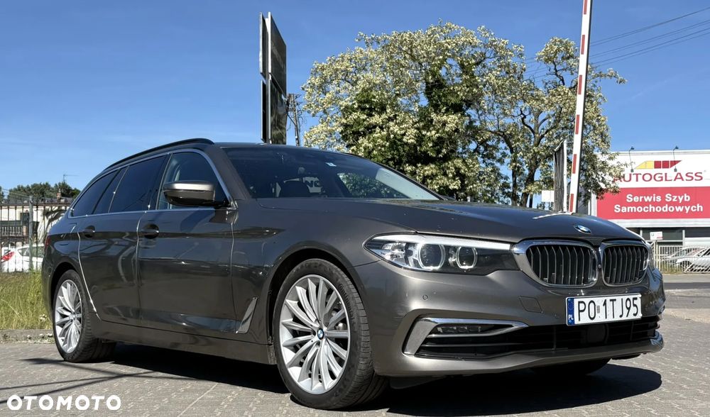 BMW Seria 5 530d xDrive Luxury Line - 3