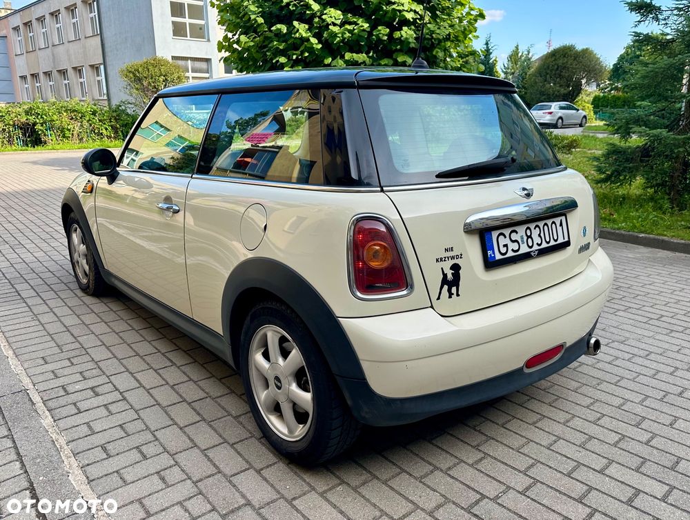 MINI Cooper Standard - 3