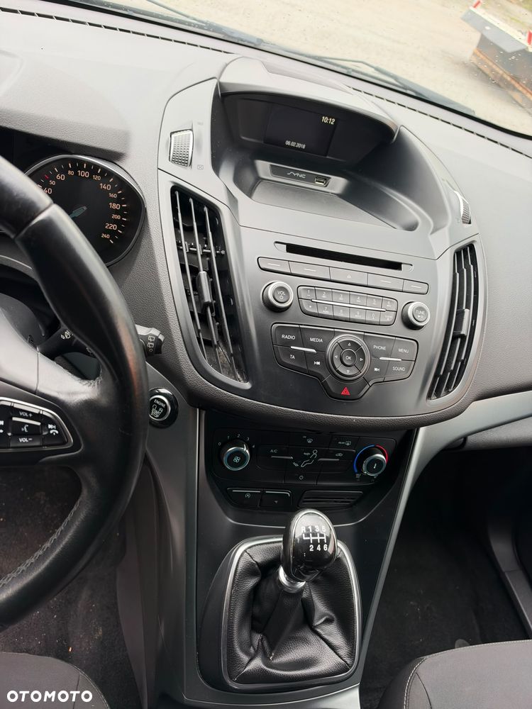 Ford Kuga 1.5 EcoBoost 2x4 Business Edition - 15