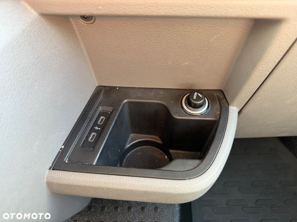 Volkswagen Transporter - 19