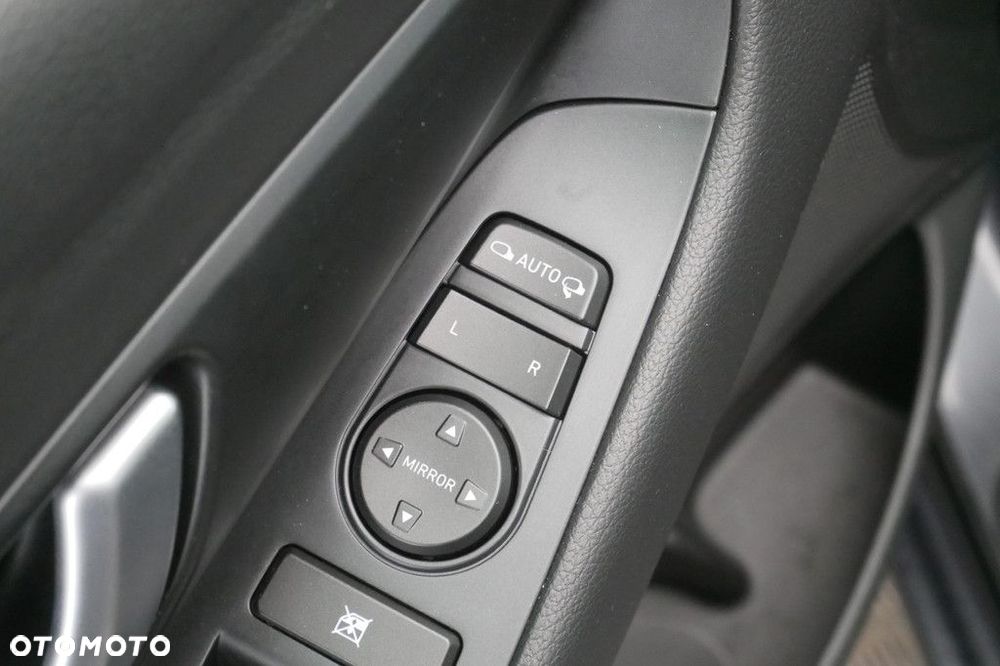 Hyundai i30 1.5 DPI Comfort - 23