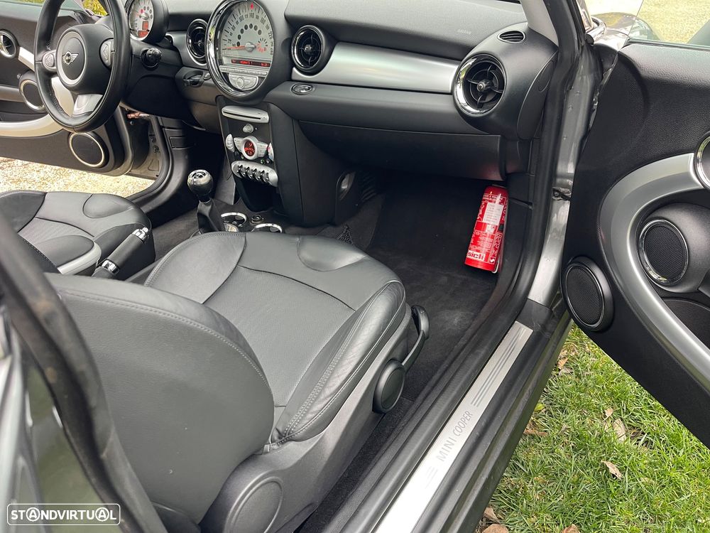MINI 3 Portas Cooper D - 7