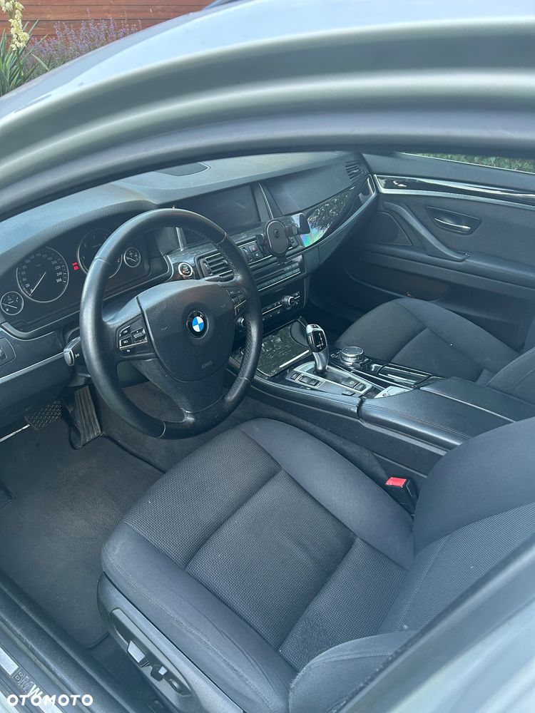 BMW Seria 5 520d - 8