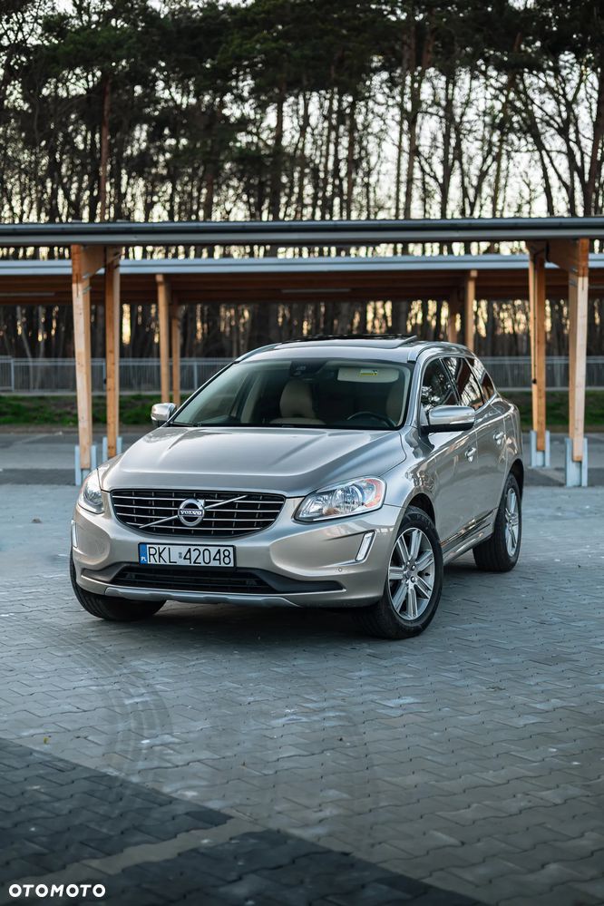 Volvo XC 60 T6 AWD Drive-E Momentum - 10