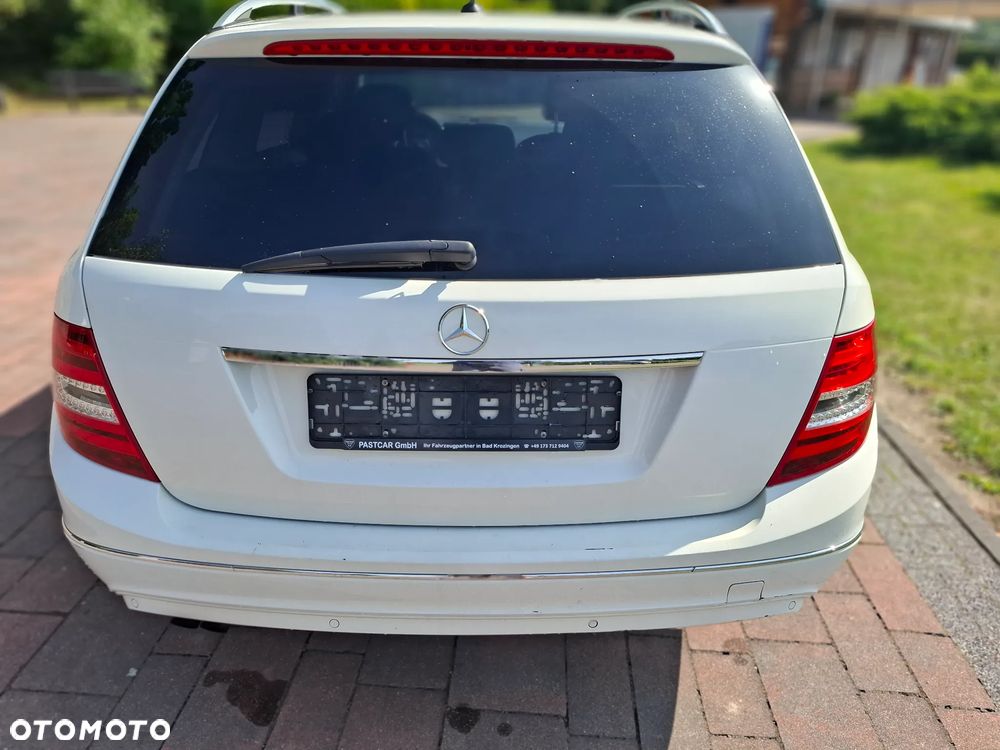 Mercedes-Benz Klasa C 180 BlueEFFICIENCY Avantgarde - 4