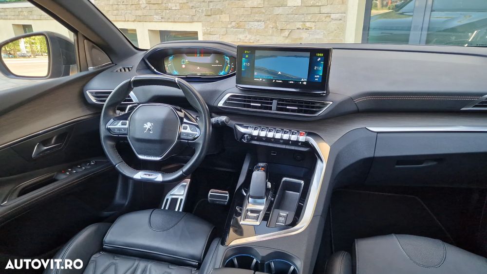 Peugeot 3008 Plug-In Hybrid 225 e-EAT8 GT - 29