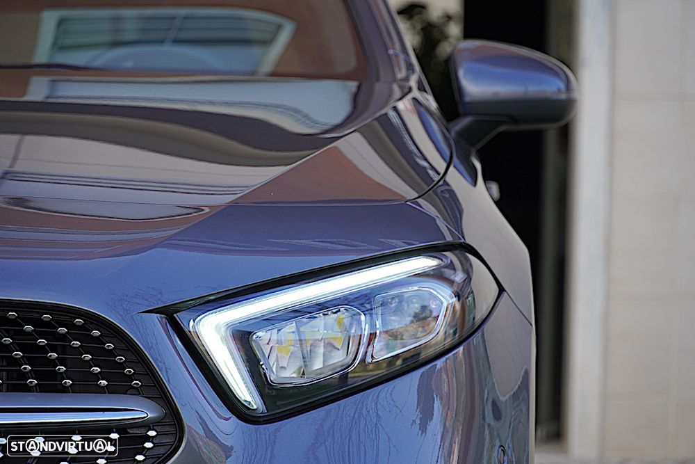 Mercedes-Benz A 250 Limousine e AMG Line - 8