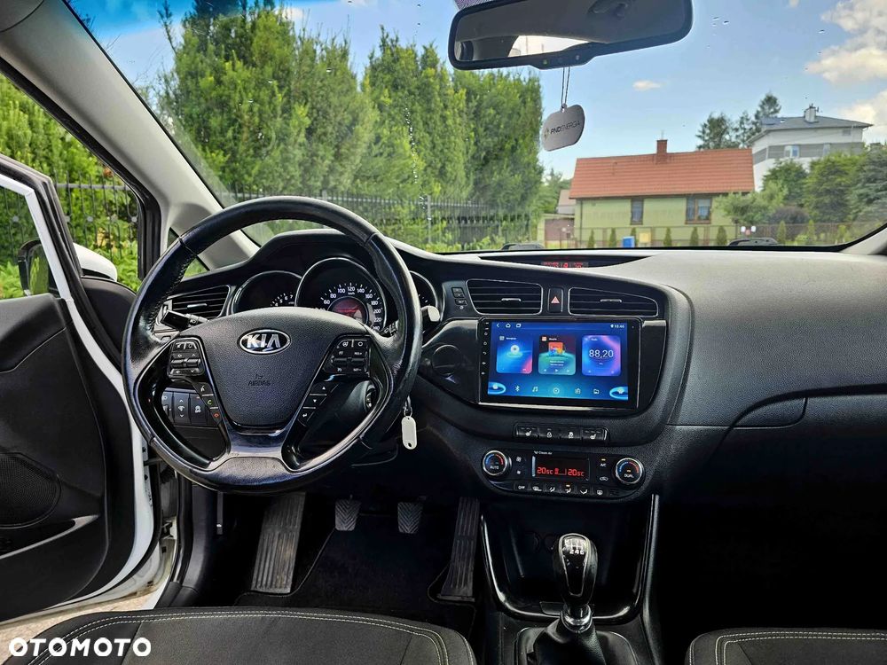 Kia Ceed 1.6 GDI ISG Platinum Edition - 13