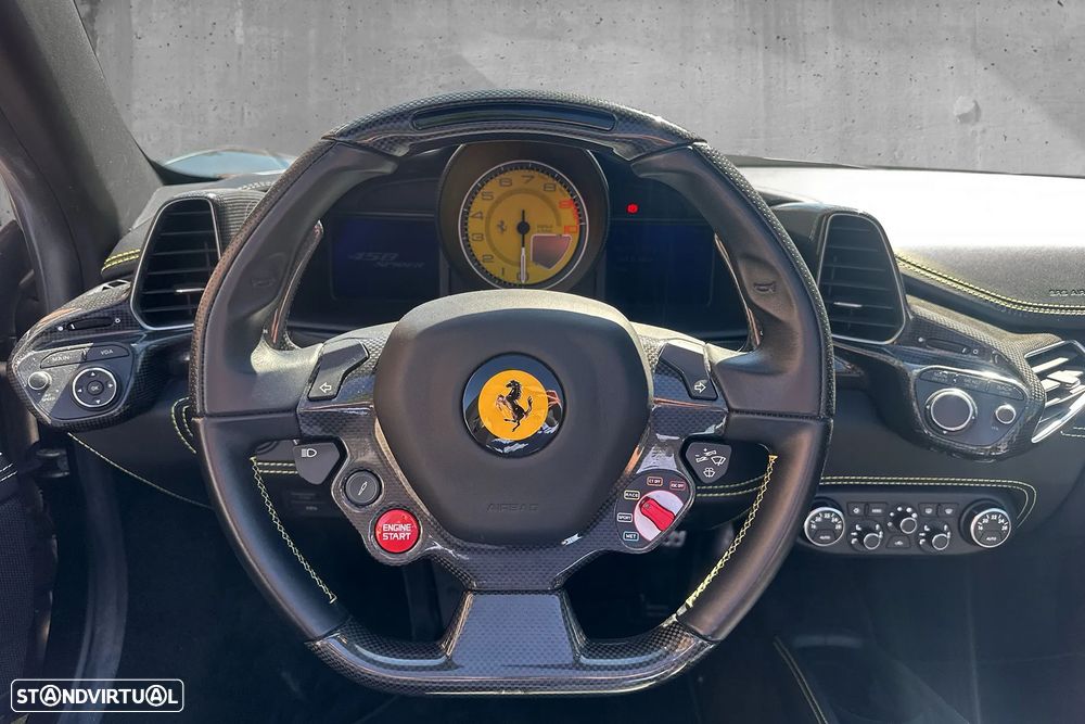 Ferrari 458 Italia Spider - 15