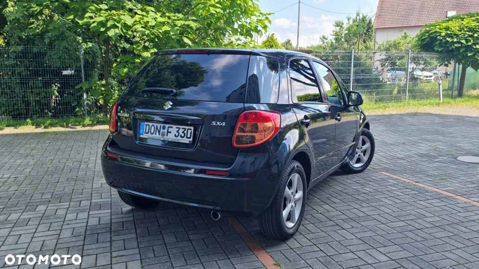 Suzuki SX4 1.6 GS / Premium - 3
