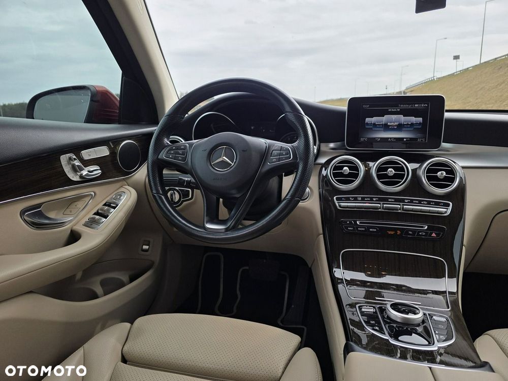 Mercedes-Benz GLC - 25