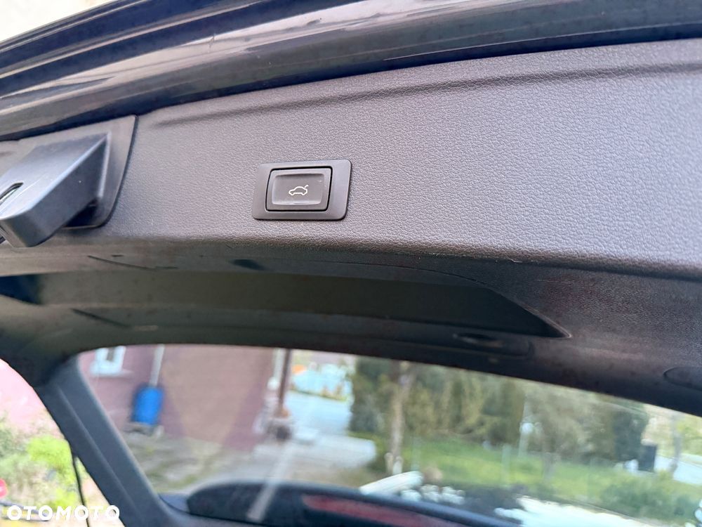 Audi A4 Avant 2.0 TDI ultra design - 9