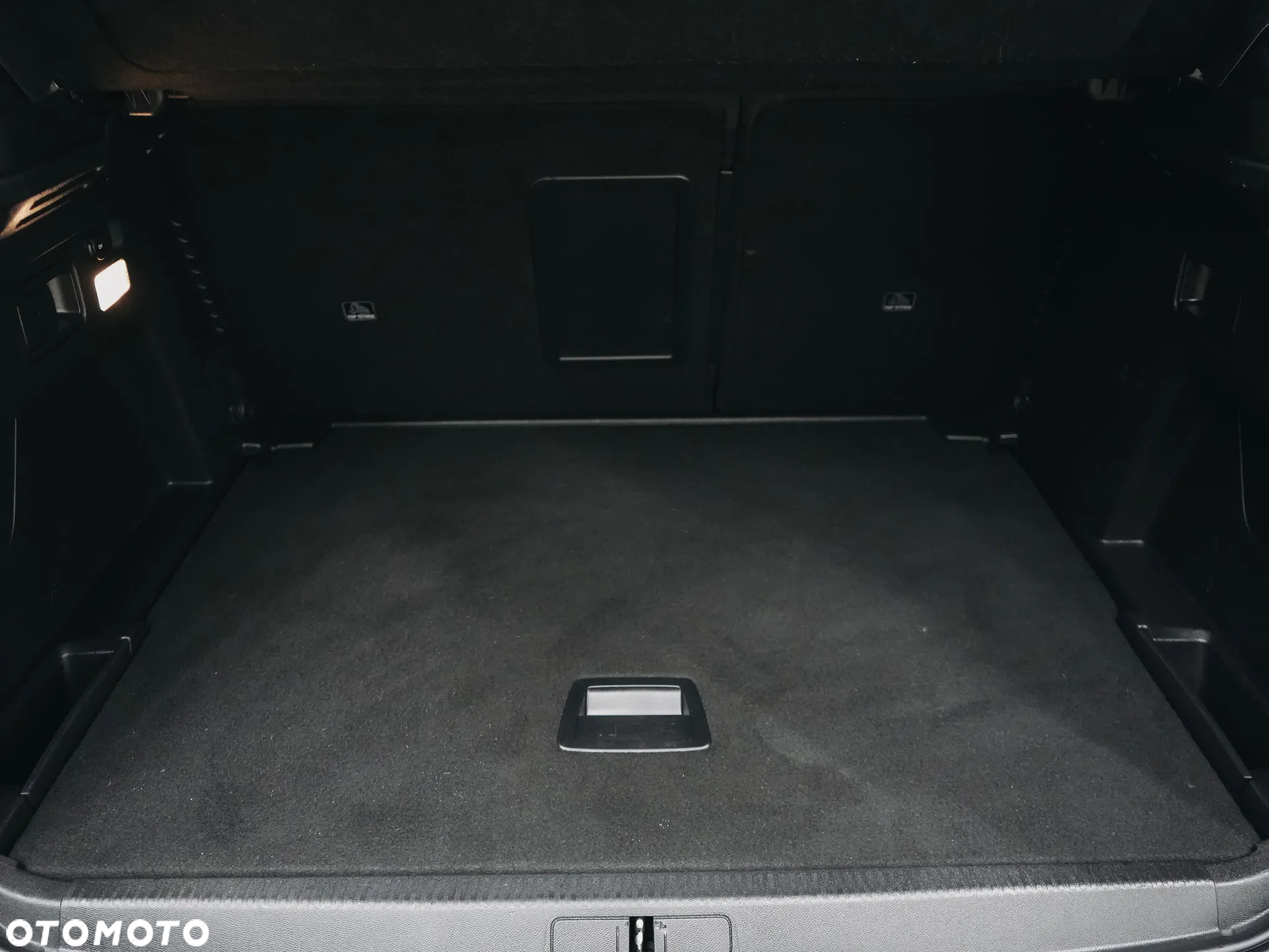 Peugeot 3008 1.5 BlueHDi Active S&S EAT8 - 38