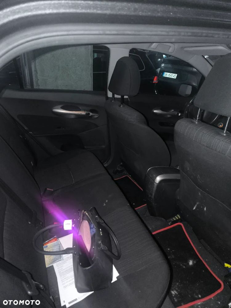 Toyota Auris 2.0 D-4D Sol - 12