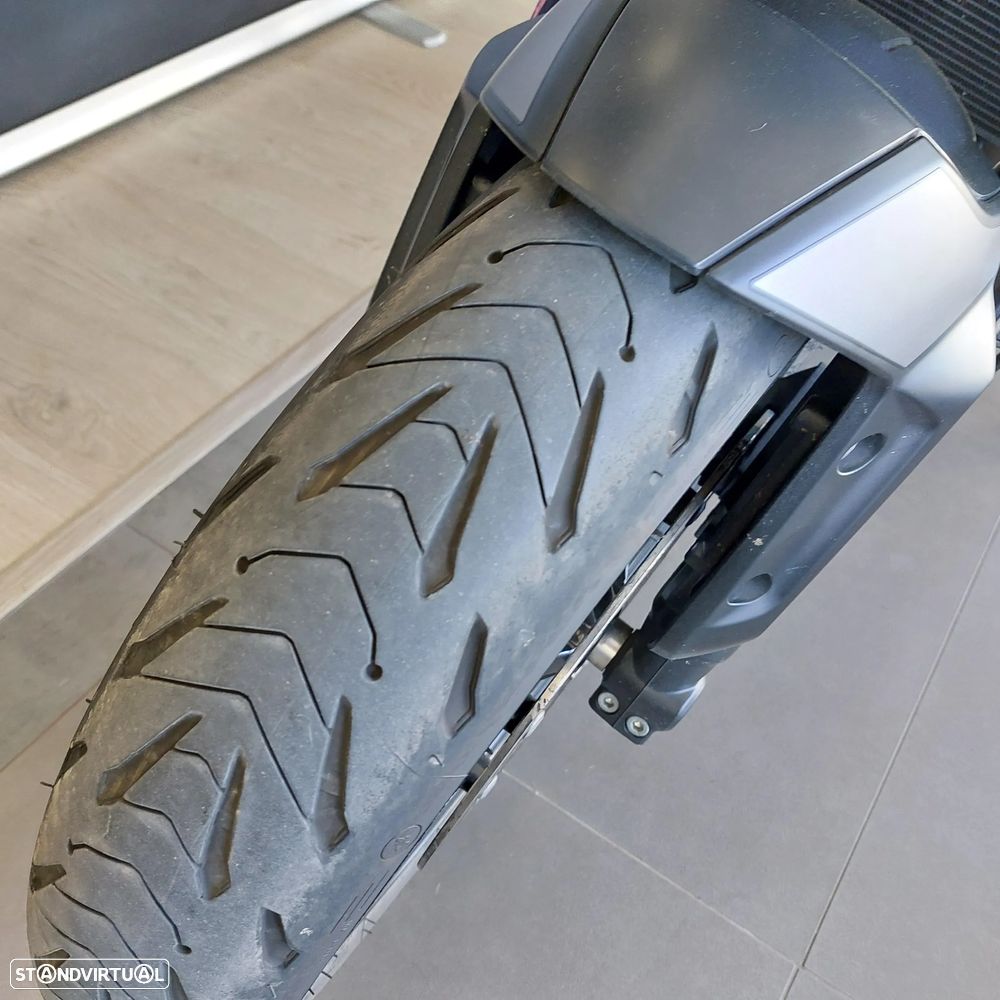 Triumph Trident 660 - 7