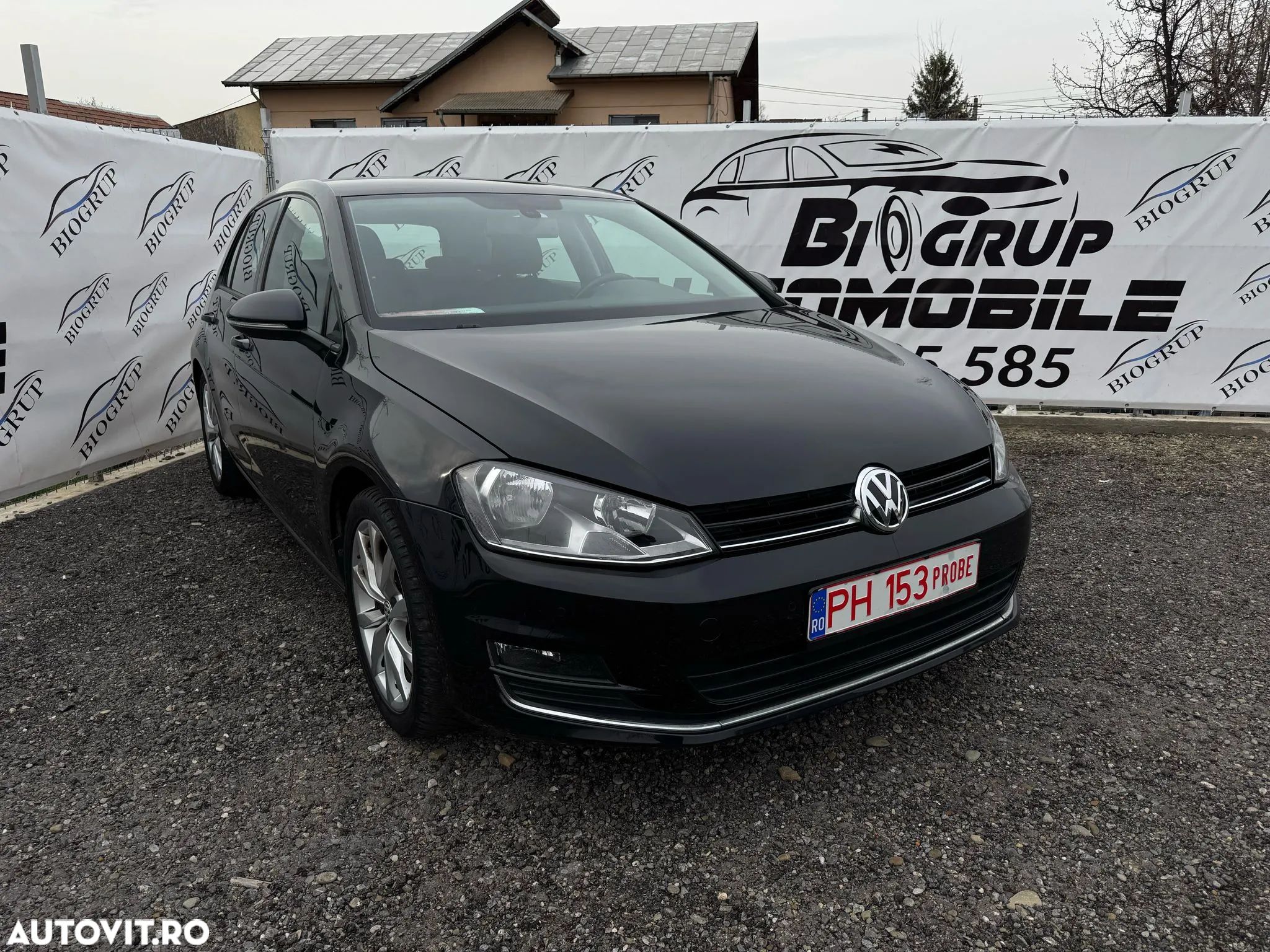 Volkswagen Golf 1.6 TDI DPF DSG BlueMotion Technology Highline - 1