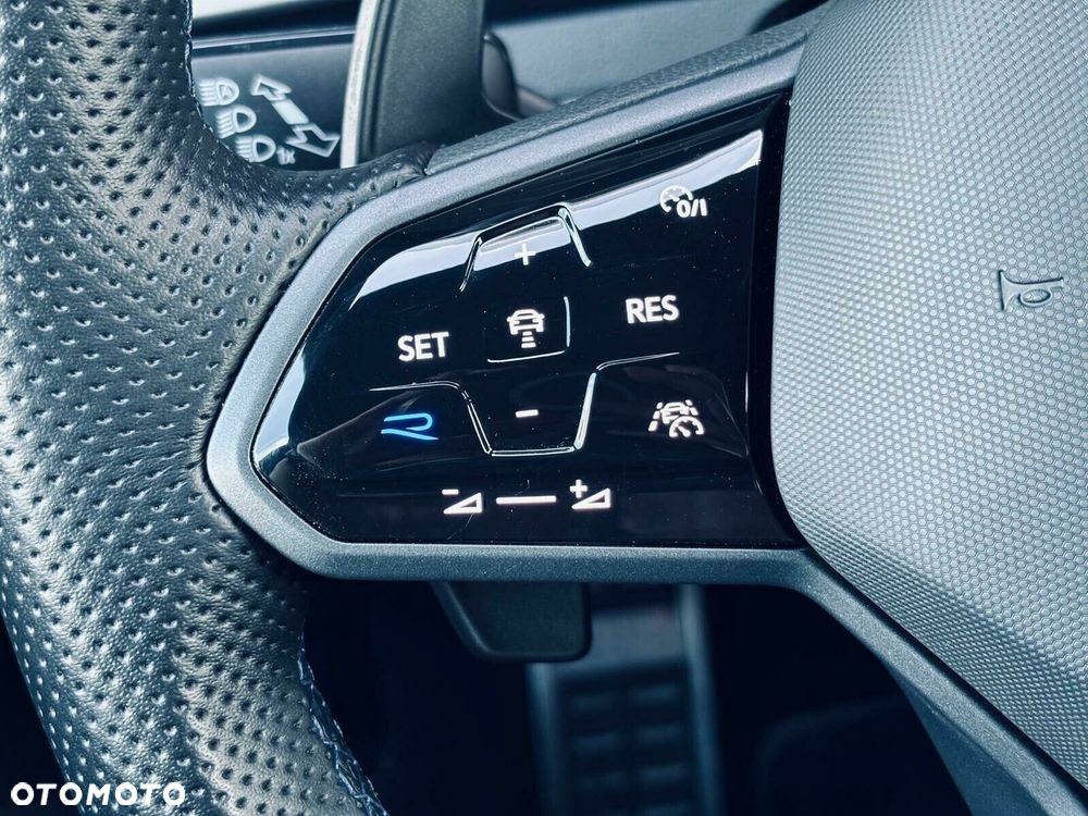 Volkswagen Arteon 2.0 TSI 4Motion R DSG - 28