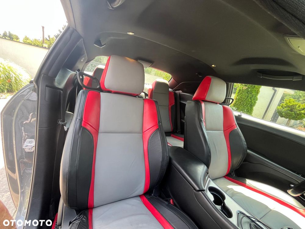 Dodge Challenger 3.6 SXT Plus - 13