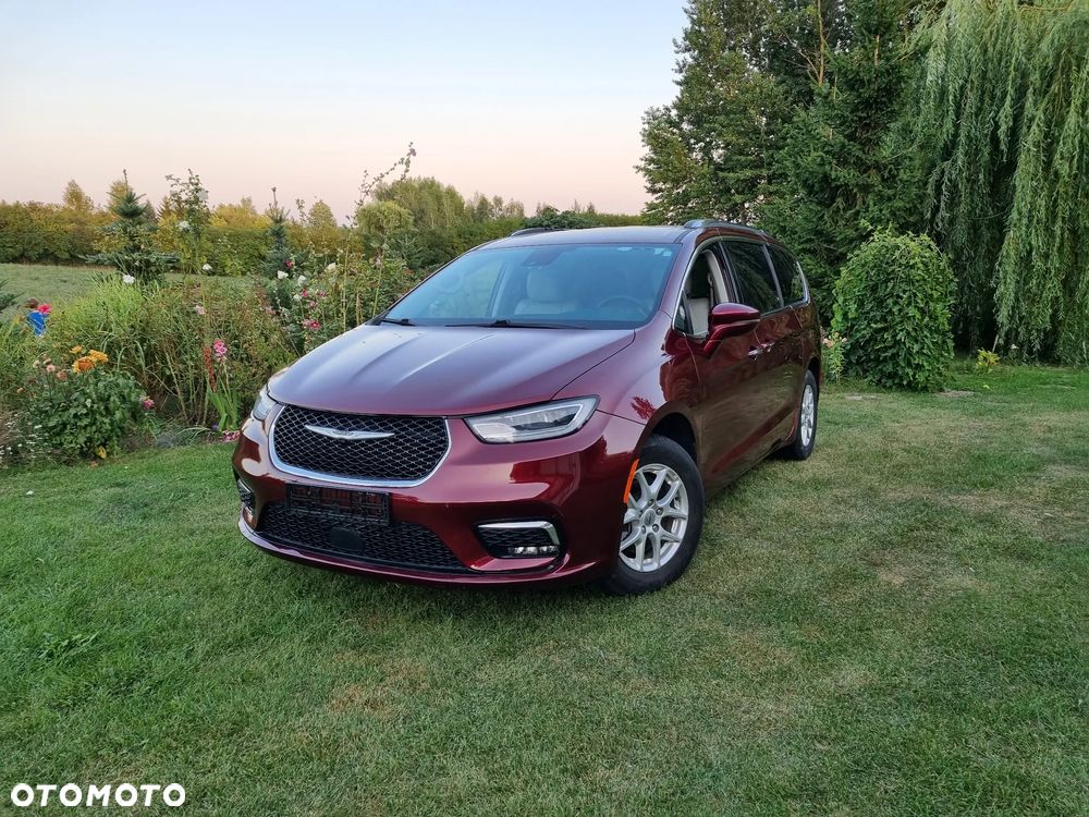 Chrysler Pacifica - 4