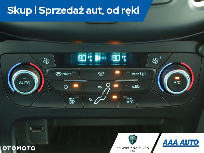 Ford Focus SW - 15
