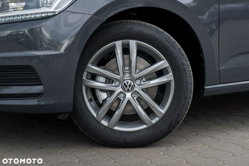 Volkswagen Touran - 4