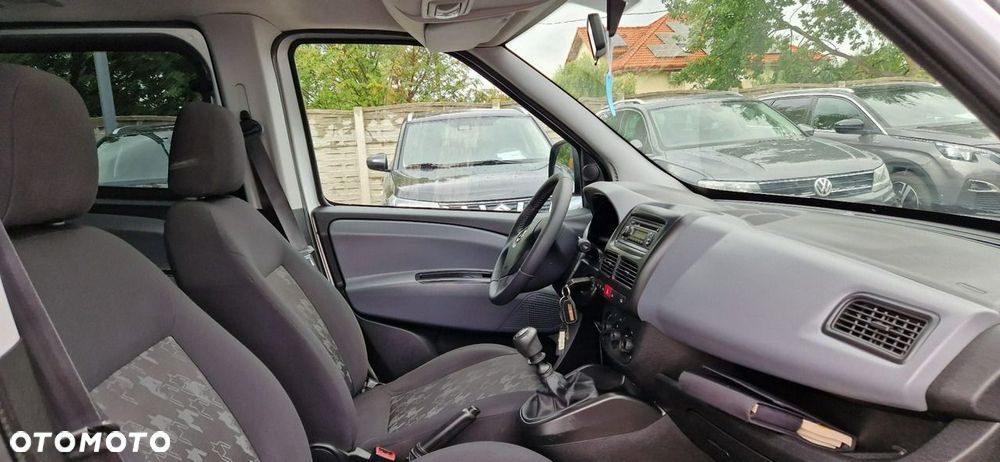 Opel Combo - 38